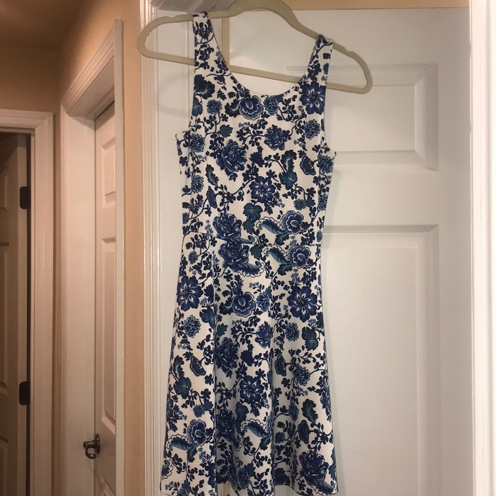 Small H&M blue floral print dress